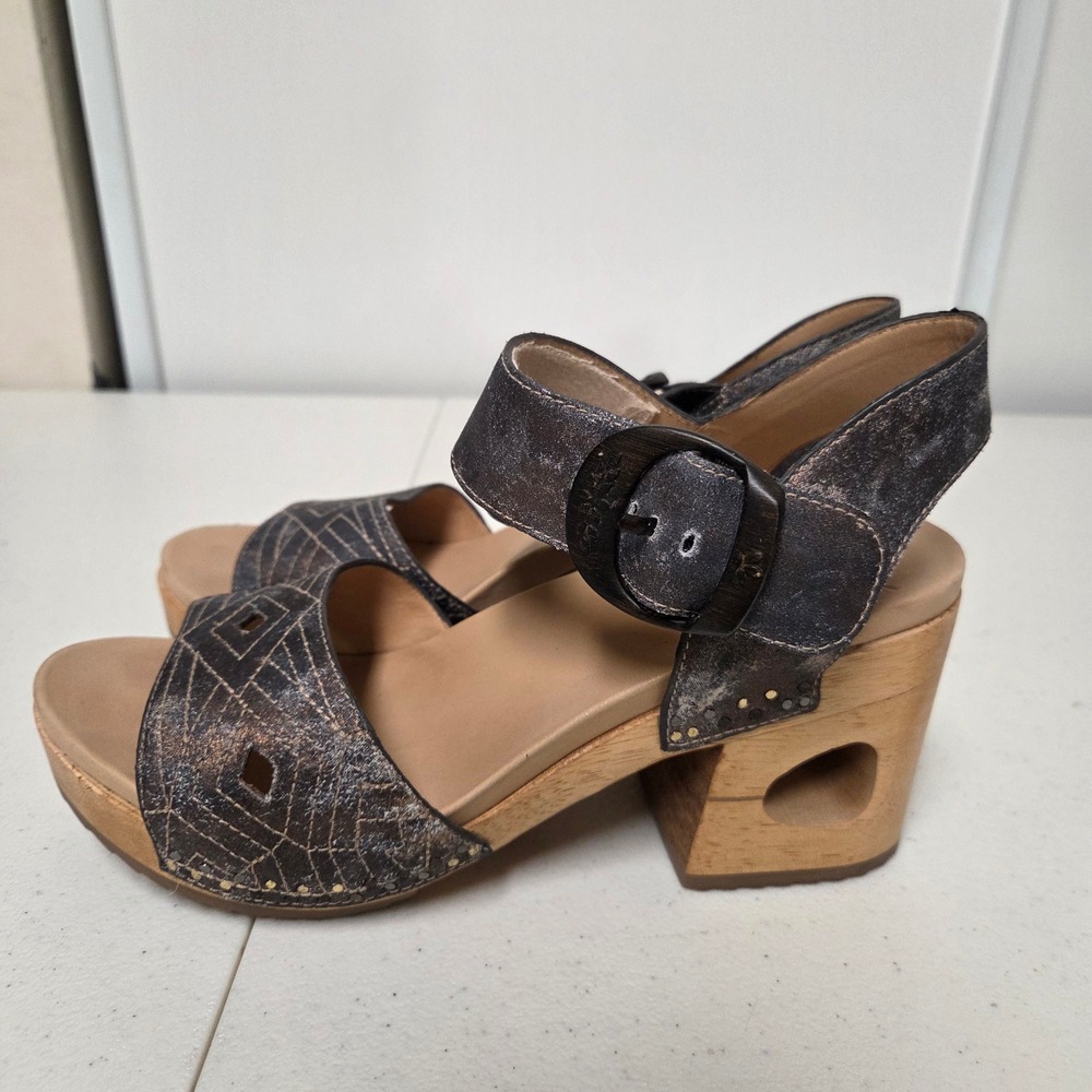 Dansko Distressed Bronze Leather Wood Block Heel Platform Sandals 38 1331720300
